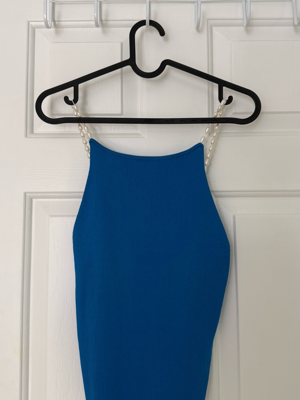 House of Harlow 1960 Vibrant Blue Ribbed Dress with Pearl Chain